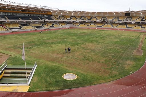 Municipio aclara que trabaja arduamente en resembrado del pasto de estadio coquimbano