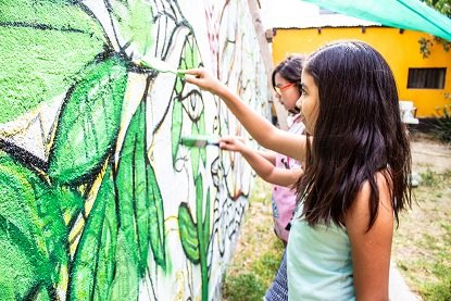 En Vicuña lucen nuevo y colorido mural alusivo a culturas originarias