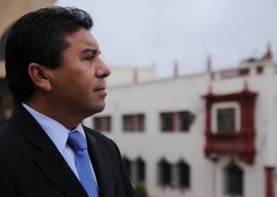 Pedro Velásquez se integra oficialmente a bloque de oposición regional