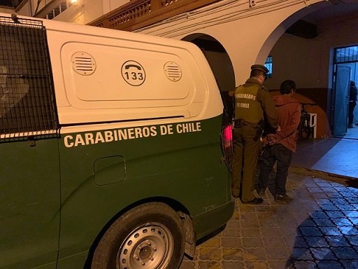 Detienen a dos cuidadores de autos por venta de drogas en centro de La Serena