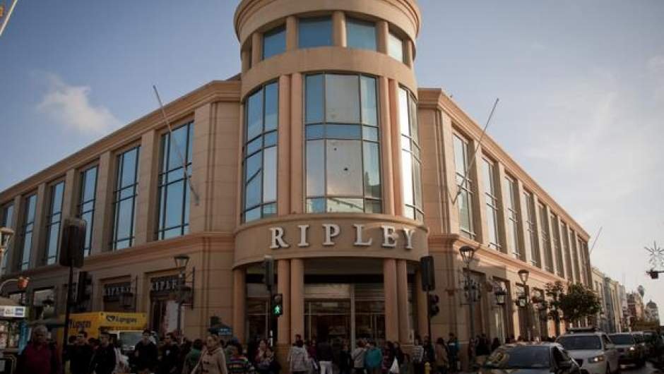 Trabajadores de Ripley acusan problemas en aplicación de la ley de protección del empleo