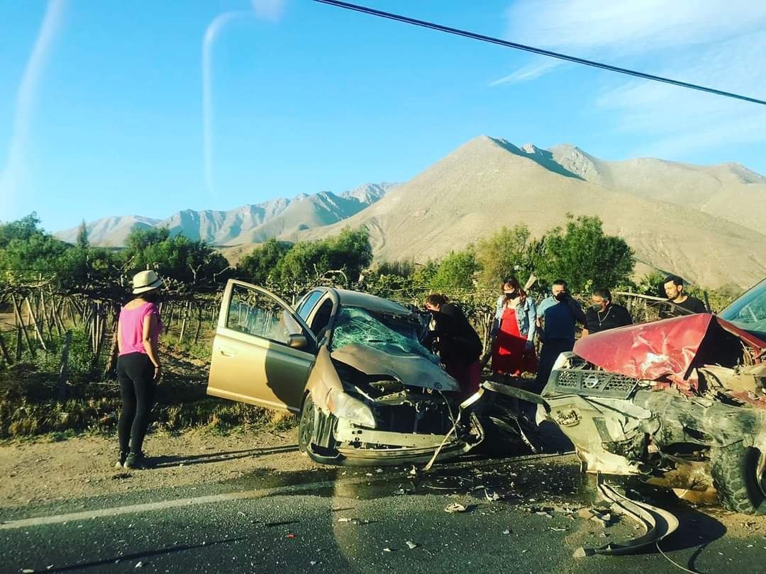 Dos personas en riesgo vital tras accidente en Vicuña