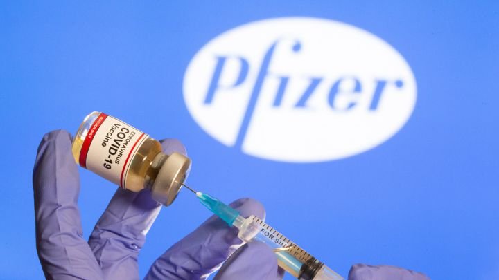 Vacuna Pfizer/BioNTech tendrá un efecto protector del virus pero no bloqueador