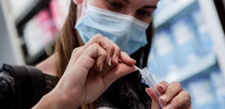 Comienza la implementación de nueva estrategia de test antígeno nasal en colegios de la región