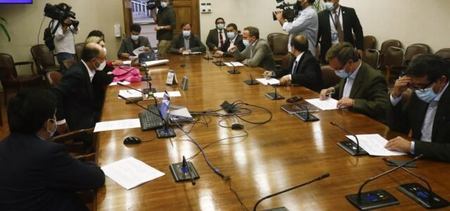 Cuarto retiro del 10%: Comisión acuerda pedir fusión de 6 proyectos