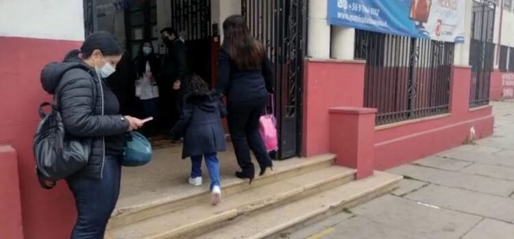Con un 70% de asistencia inició el retorno a clases presenciales en colegios municipales de La Serena