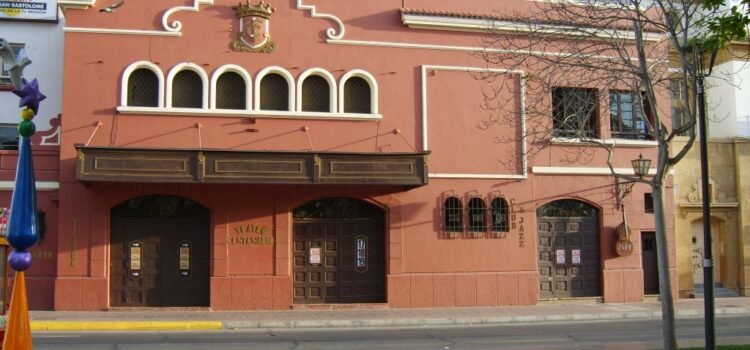 Arzobispado de La Serena da portazo final a Teatro Centenario para habilitar locales comerciales