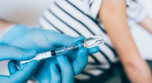 ISP aprobó vacuna Sinovac en niños mayores de 6 años