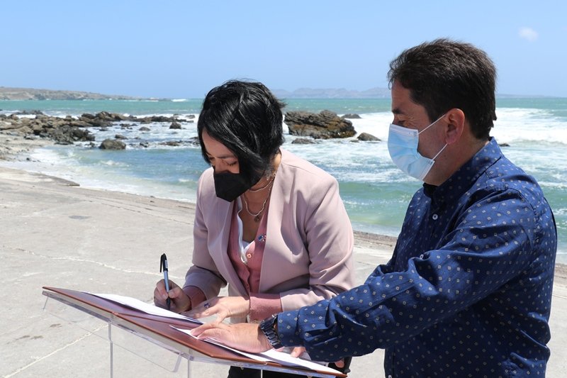 Se firmó acuerdo birregional para proteger Archipiélago de Humboldt.