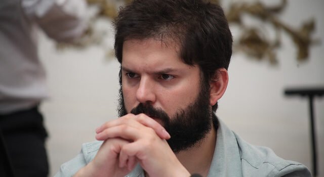 Gabriel Boric desmintió haber tenido síntomas de Covid-19 durante el fin de semana