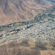 Aguas del Valle renueva red de agua potable en calle Esmeralda en Illapel