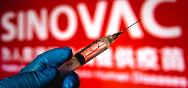 ISP autoriza vacunación de menores desde los 3 años con Sinovac