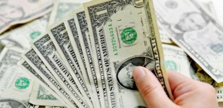 Dólar se dispara ante preocupación mundial por variante africana
