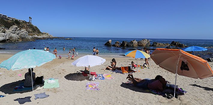 Proyecto de La Moneda busca privatizar terrenos de playas fiscales