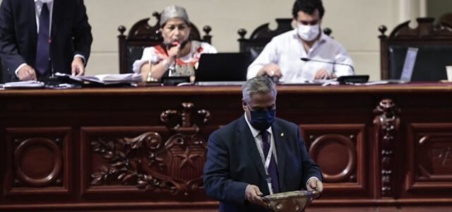 A LAS 15:00 SE RETOMA VOTACIÓN PARA MESA DE LA CONVENCIÓN CONSTITUCIONAL