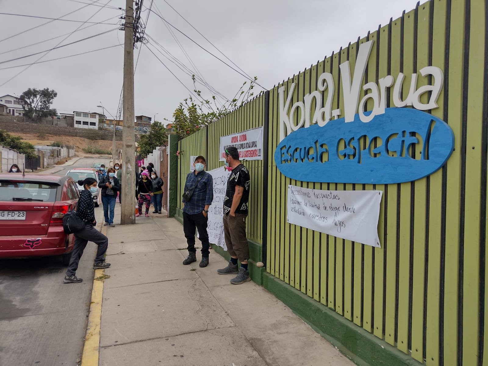 Cierre de colegio afecta a 151 niños con necesidades especiales