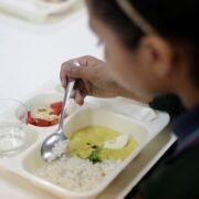 Establecimientos educacionales de Monte Patria demandan falta de stock en alimentación para estudiantes