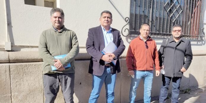 Trabajadores de minera Los Pelambres temen el cierre o la paralización temporal de la compañía por bloqueos de caminos