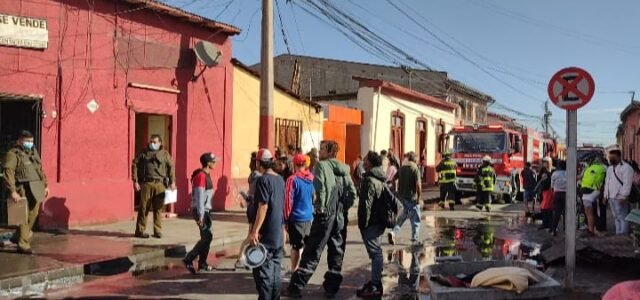 120 personas en su mayoría extranjeras resultaron damnificadas tras incendio que afectó a dos inmuebles en calle Almagro de La Serena