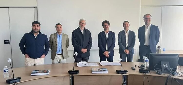 En edificio de la Oficina Nacional de la Interprofesion del Cognac en Francia se concretó un acuerdo histórico de colaboración con Chile