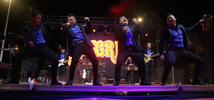 Tongoy cerró sus actividades de aniversario al ritmo del grupo Alegría