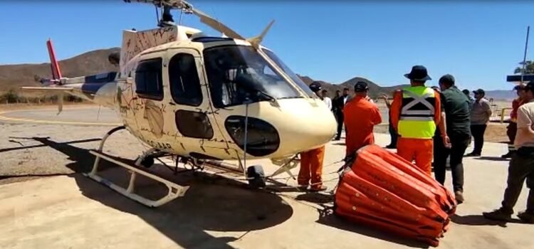 Fue arrendado por tres años: Llegó helicóptero a la región para combatir incendios forestales