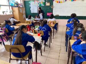 2. Foto archivo clases en colegio Javiera Carrera La Serena