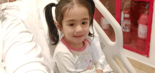 Familia de Atacama necesita reunir más de 50 millones para tratamiento médico de su hija de tres años