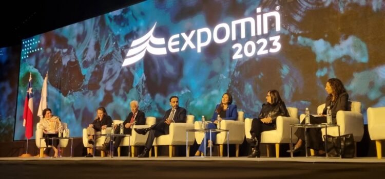 Expomin 2023: CMP destaca estrategia de sustentabilidad para una minería del hierro que aporta a los territorios