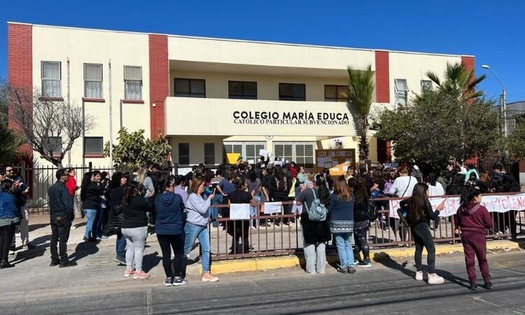 Sindicato de trabajadores del Colegio María Educa de La Florida se refieren al presunto abuso sexual entre los estudiantes