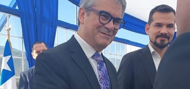 Ministro Marcel: “Chile vive un centralismo absurdo”