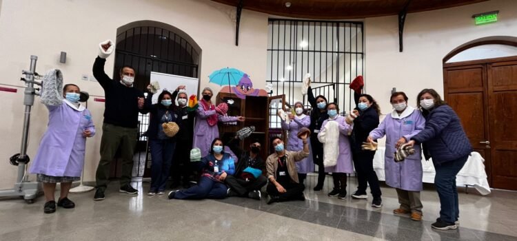 Voluntarias y equipo de salud inician campaña solidaria para abrigar a pacientes oncológicos