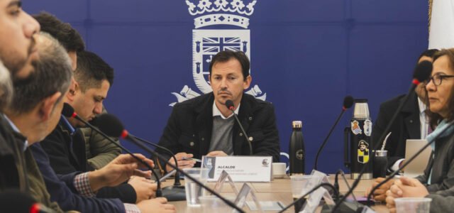Coquimbo: Alcalde Manoucheri llama a elevar nivel de sesiones del consejo municipal tras polémica por discusión de presupuesto