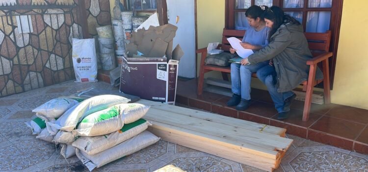 Familias de La Serena reciben insumos para crear sistemas de autocultivo de alimentos en sus hogares