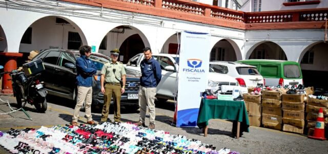 Más de 1.000 zapatillas que serían comercializadas en La Pampilla fueron decomisadas por Carabineros