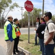 Anuncian obras de seguridad vial en Lomas de Monardez tras reunión con vecinos