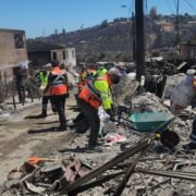 35 funcionarios del Municipio de Coquimbo continúan apoyando a daminificados por incendios en Valparaíso