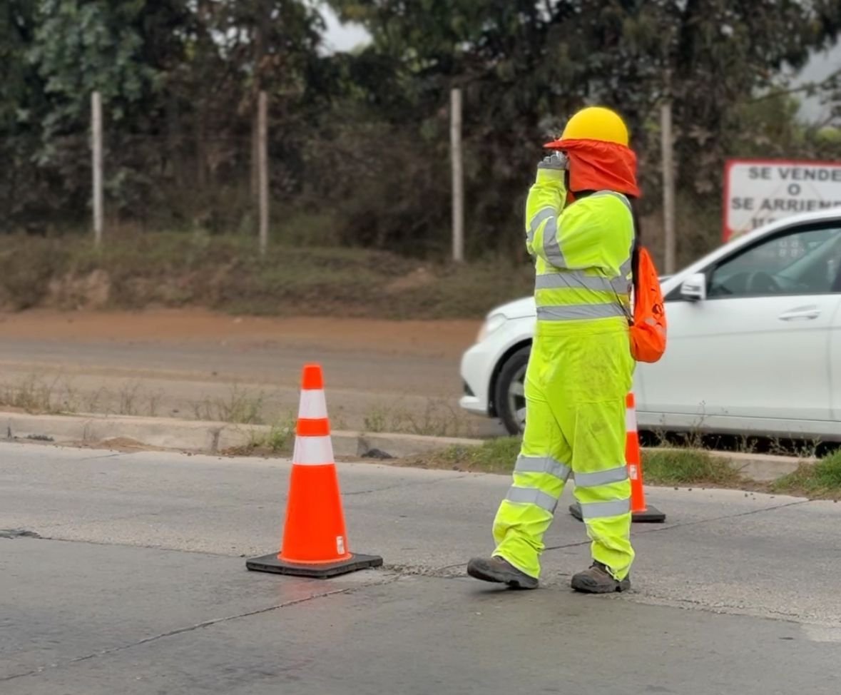 Banderilleras de obras en Ulriksen denuncian insultos de conductores y malos tratos