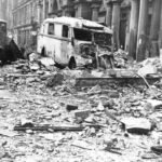 Bundesarchiv-Bild-183-J31347-Berlin-Ruinen-und-z