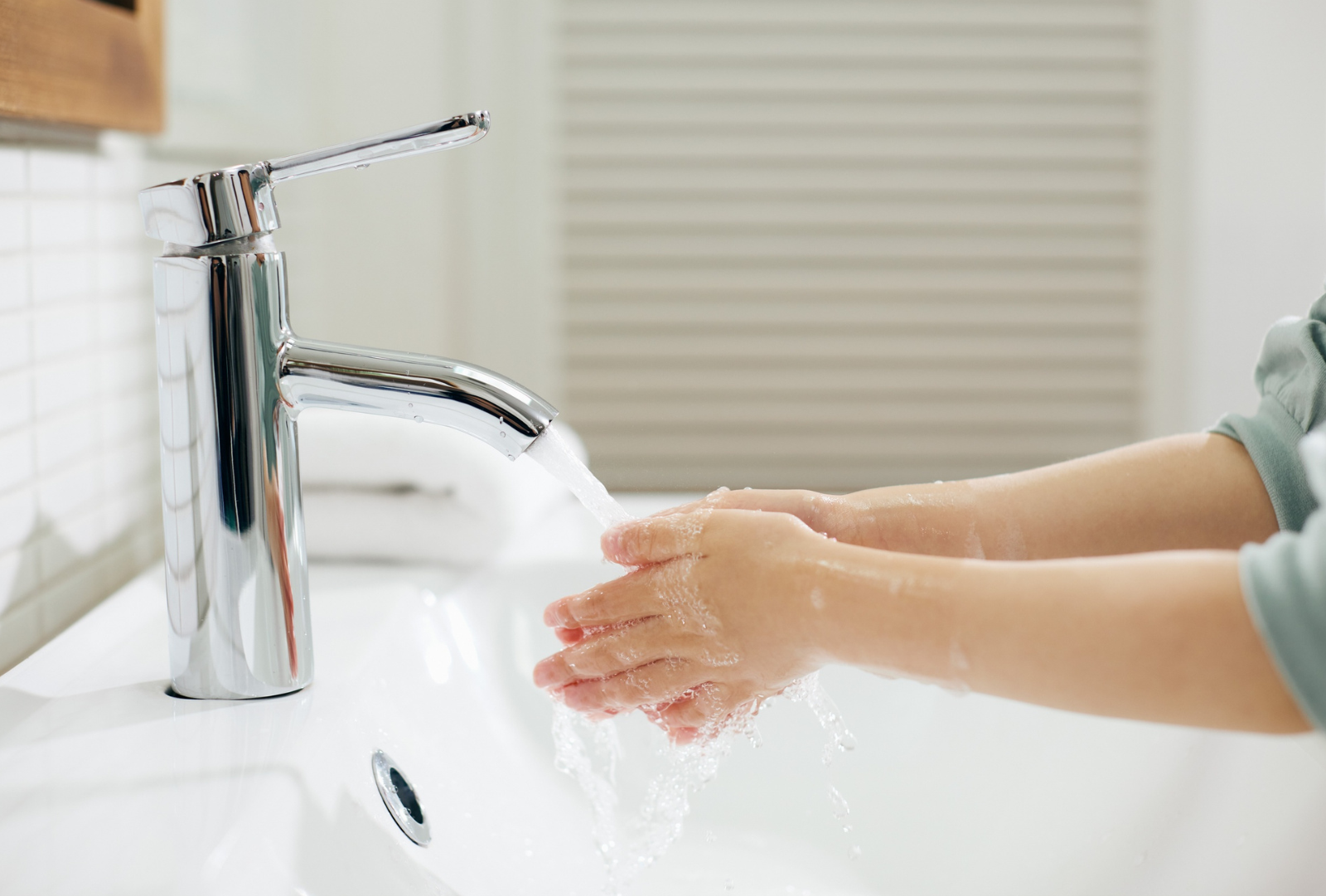 Autoridad Sanitaria refuerza medidas para prevenir brotes en establecimientos educacionales