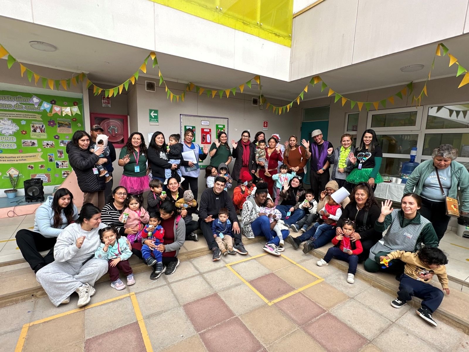 Junji celebra el Día de la familia relevando el rol de los madres y padres en la formación de los más pequeños