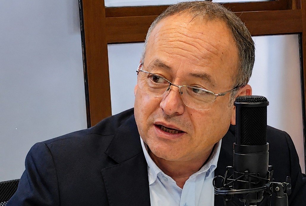 Diputado Salinas cree que manifestaciones contra presidente Kast se justifican