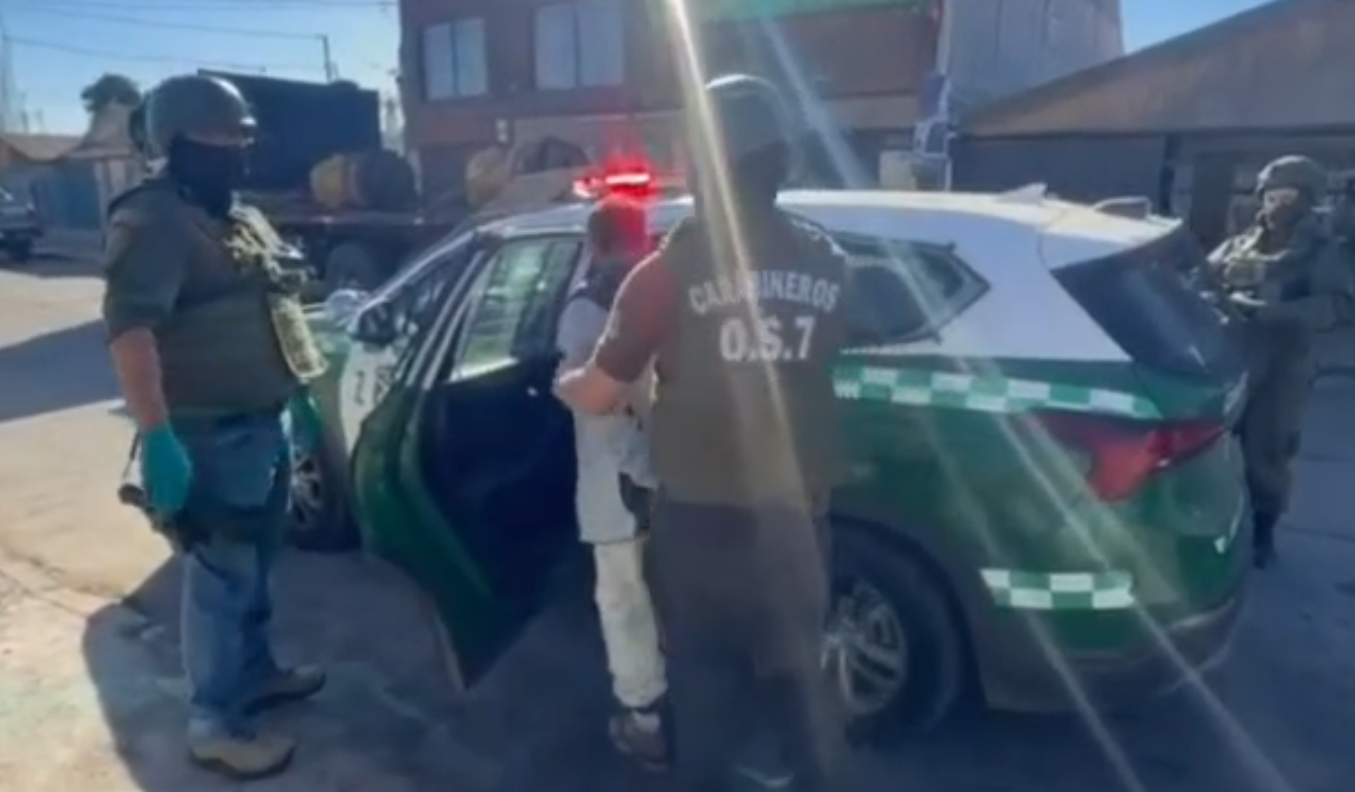 Carabineros desarticula punto de microtráfico en Tierras Blancas: hay dos detenidos