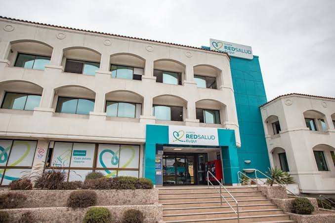 Clínica RedSalud Elqui mantiene restricciones en sus servicios mientras continúa la huelga de trabajadores