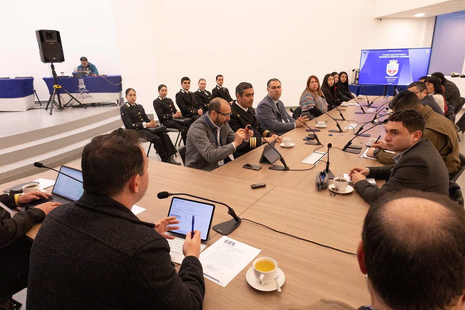 Alcalde Manouchehri critica ausencia de Gobierno en Consejo de Seguridad Pública