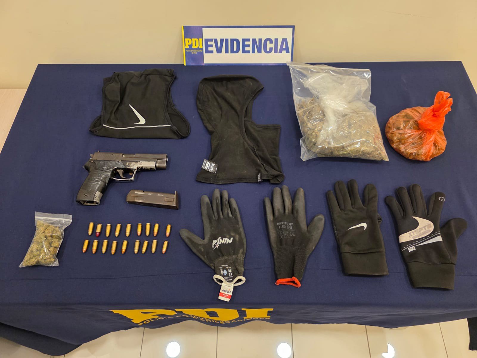 Detienen a tres sujetos e incautan arma de fuego, municiones y droga en La Serena