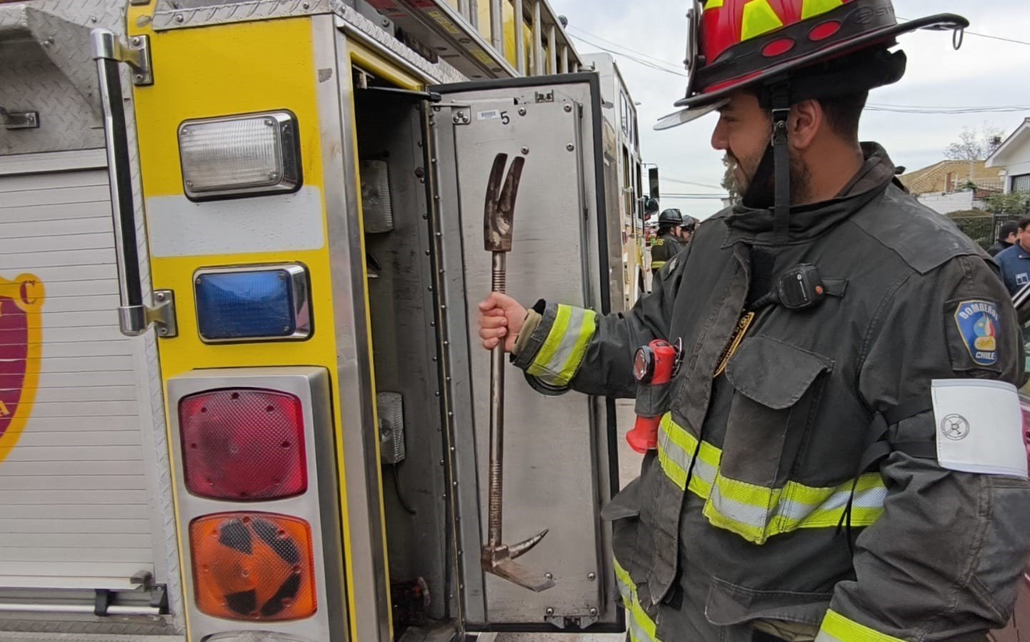 Seremi del Trabajo recuerda derechos laborales de voluntarios de Bomberos en contexto de la emergencia regional