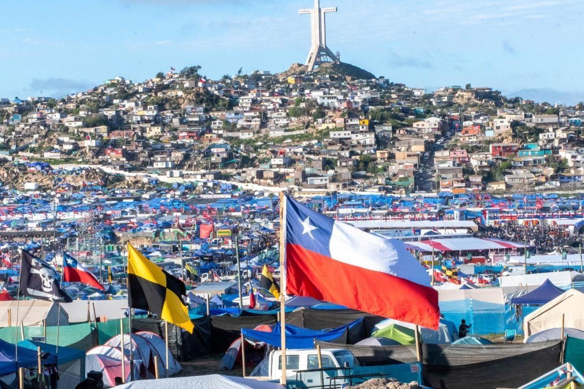 ALCALDE CONFIRMA QUE SE MANTENDRÁ EL USO DEL ESCENARIO MONUMENTAL PARA LA PAMPILLA DE COQUIMBO