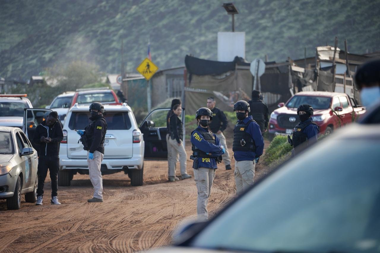 OPERATIVO MIGRATORIO EN LA VARILLA TERMINA CON TRES DETENIDOS Y DOS PROCESOS DE EXPULSIÓN