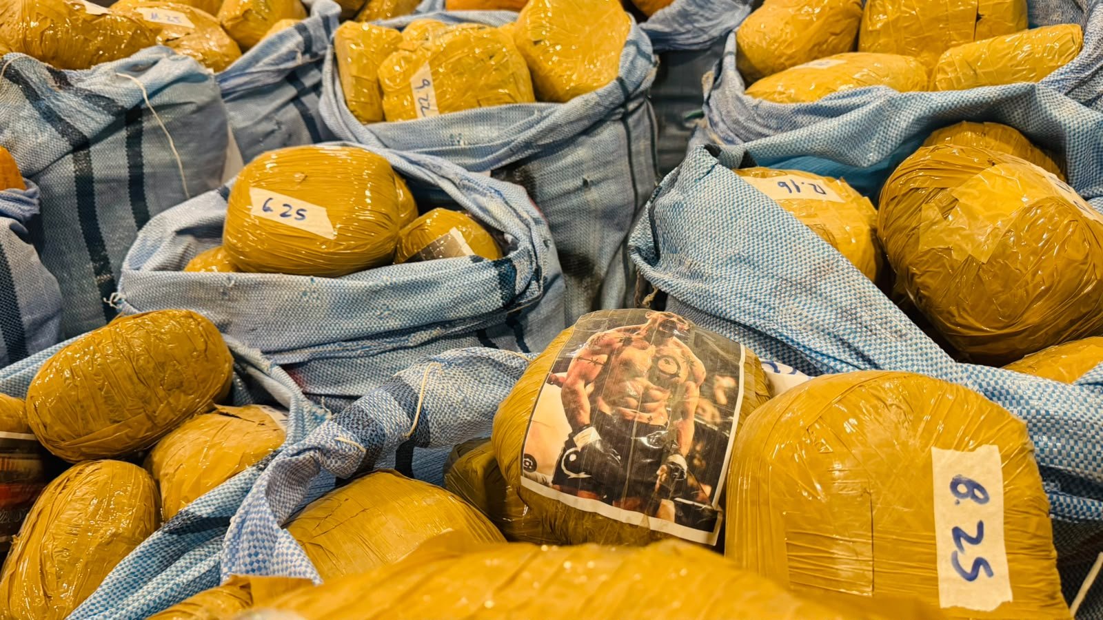 CARABINEROS INCAUTA CASI MEDIA TONELADA DE DROGA EN LA RUTA 5 NORTE: TRES DETENIDOS ACUMULAN MÁS DE 20 REGISTROS POLICIALES